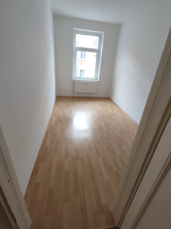 Bild 4 Neugründung 3er WG - Altbau Cichoriusstr. 4