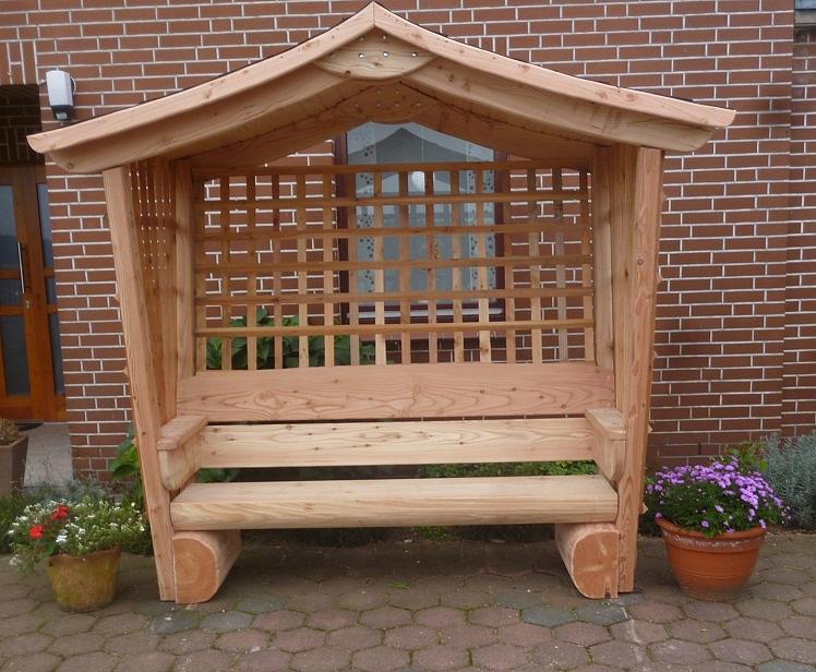 Bild 5 Überdachte Sitzgruppe. Gartenlaube. Krongartmöbel.