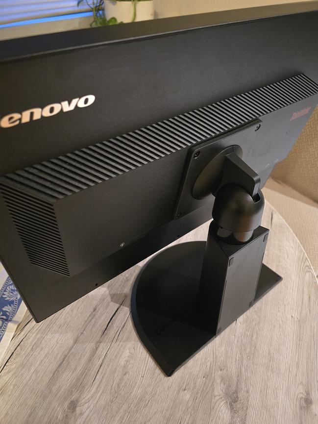 Bild 4 2x Levnovo Thinkvision V1ADV 22" auf Wunsch mit PC