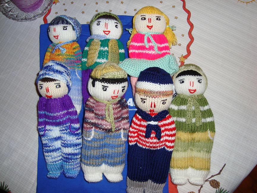 Bild 1 7 frisch gestrickte Püppchen