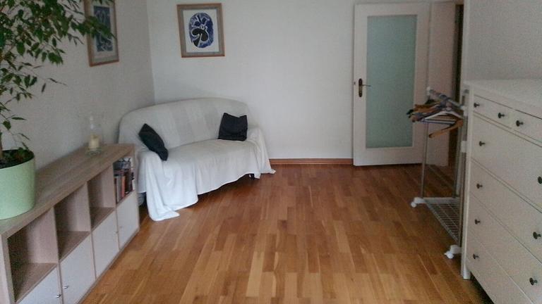 Nice room in apartment in Berlin in the quiet area Weissensee.