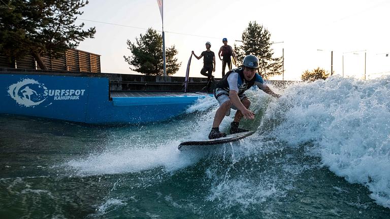 Surf-und Raftguide in der Wildwasseranlage Kanupark Markkleeberg 16,50€/h