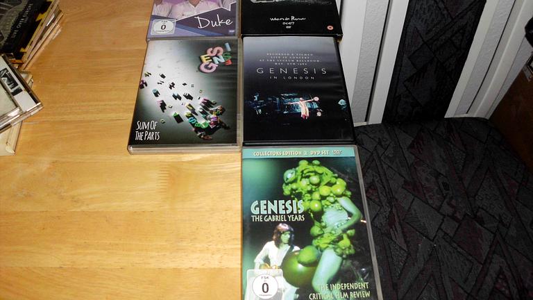 Vorschaubild CDs und Dvds von Genesis abzugeben