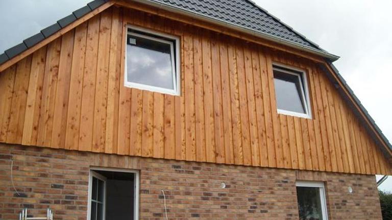 Maler Arb. Haus u. Holzfassade Klinker Dachüberstand Ortsgang Giebel Traufe